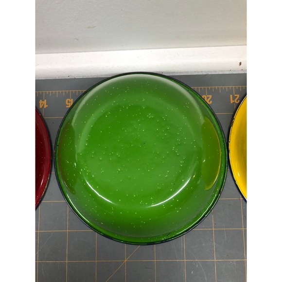 3 Vintage Red, Yellow, & Green Speckled 6 1/4" Enamelware Bowls Metal - Picture 10 of 14